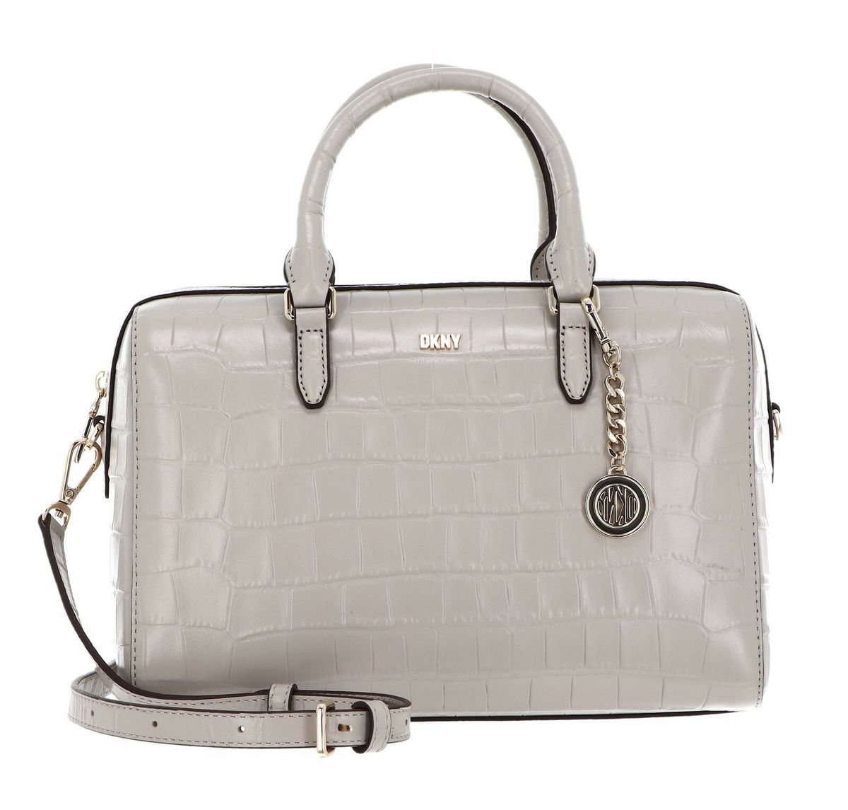 Zagrebačka street stylerica nosi torbu brenda DKNY