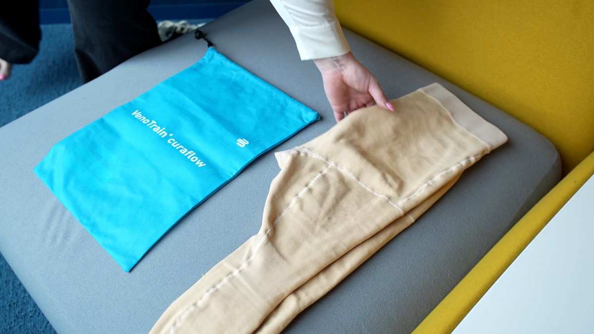 Kompresivne čarape ne urezuju se u kožu, bolje prianjaju uz nogu i djeluju poput limfne drenaže