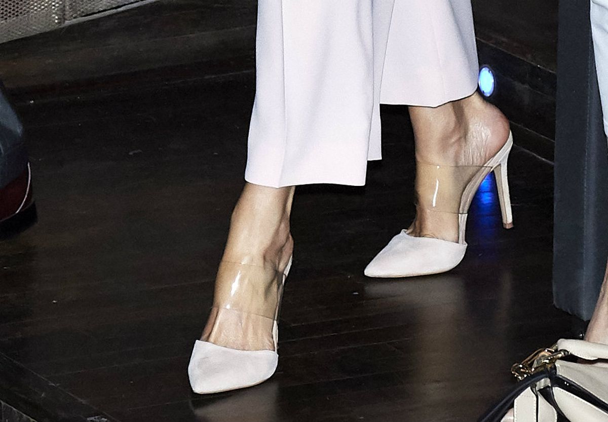 Španjolska kraljica u natikačama Stevea Maddena s PVC trakom