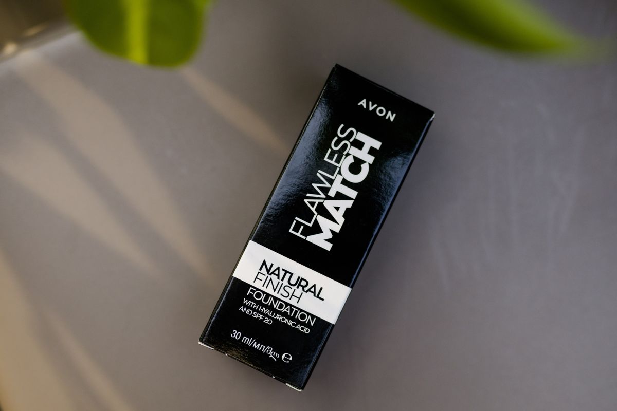 Avon Flawless Match Natural Finish Foundation