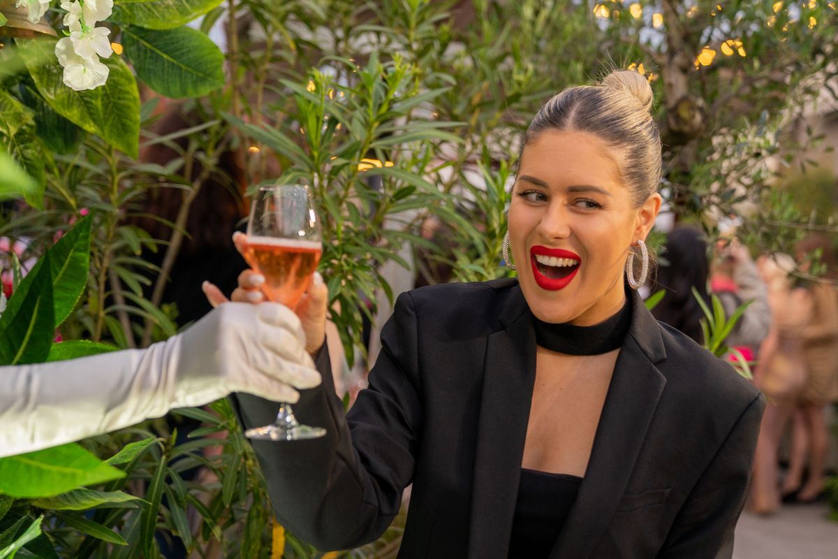 Zadovoljna slavi 15. rođendan