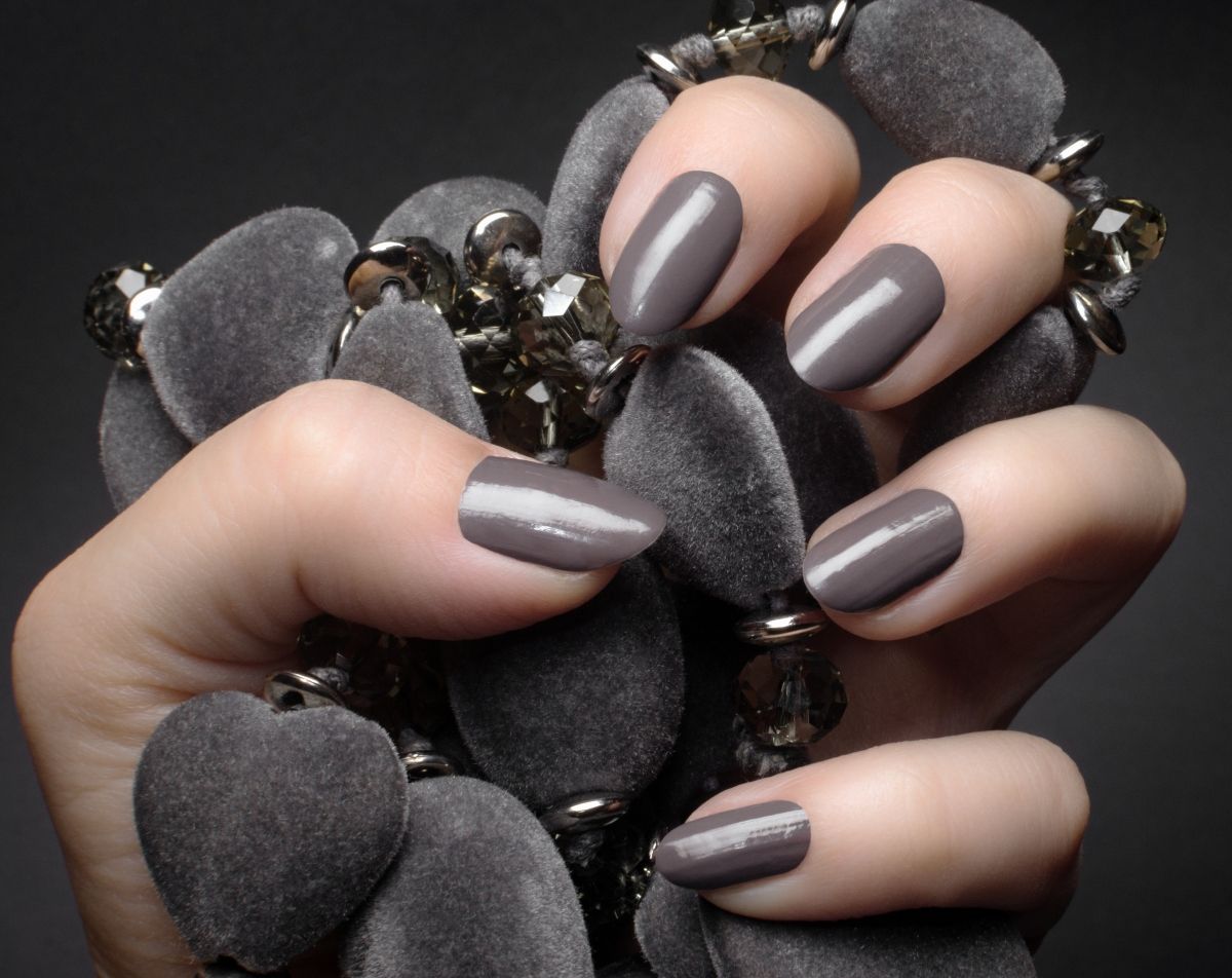 Siva manikura