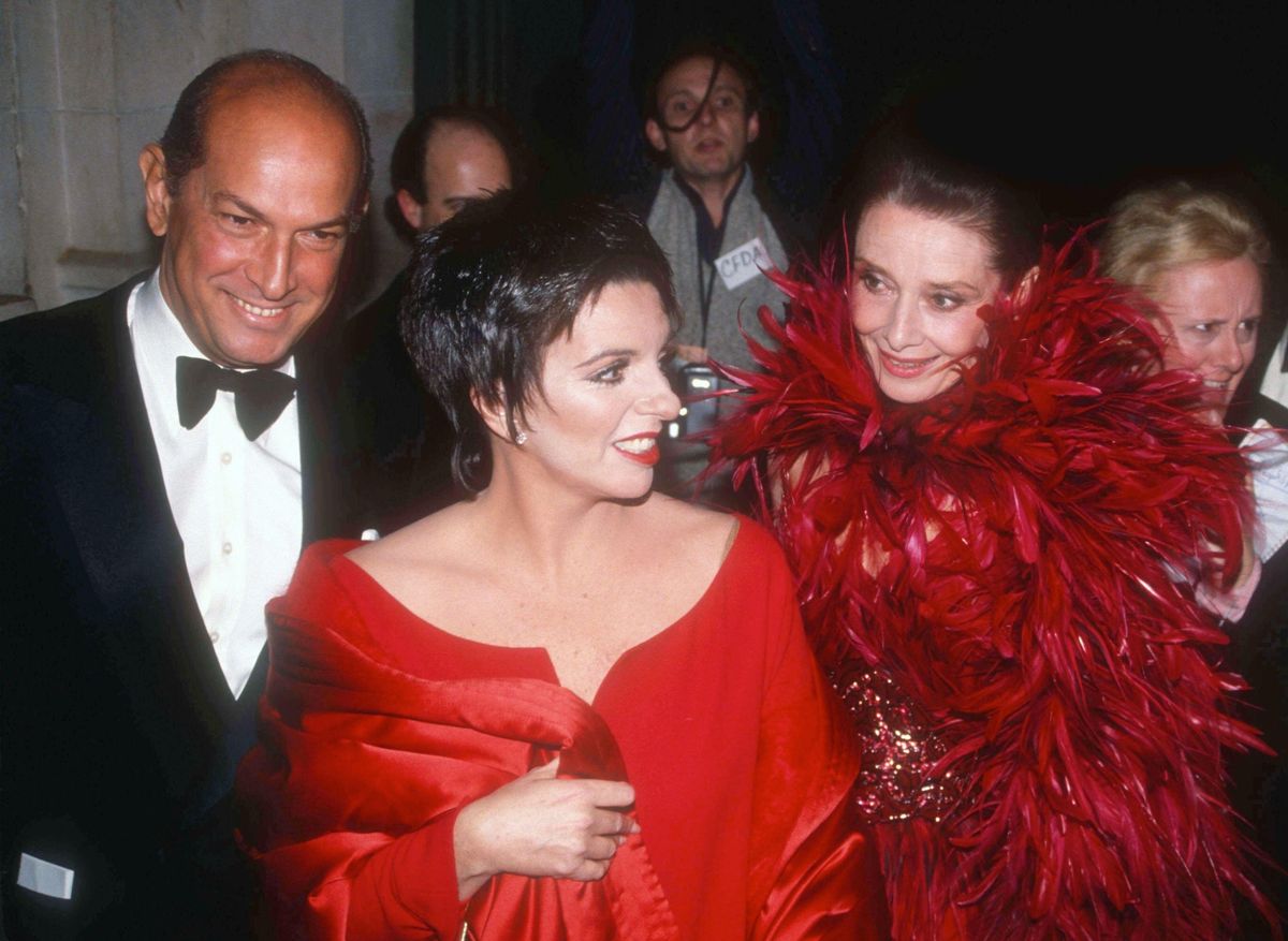 Odcar De la Renta, Lina Minelli i Audrey Hepburn 19881. godine