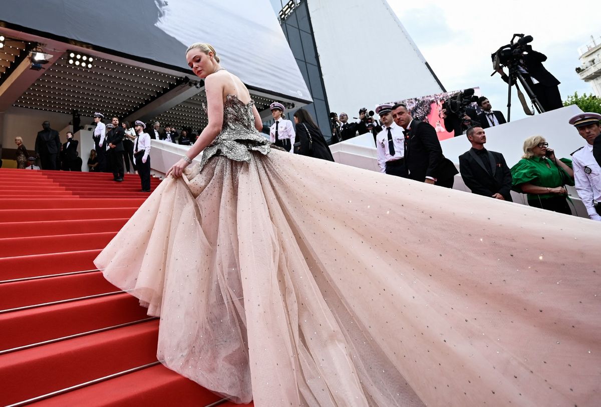 Elle Fanning u Cannesu 2023.