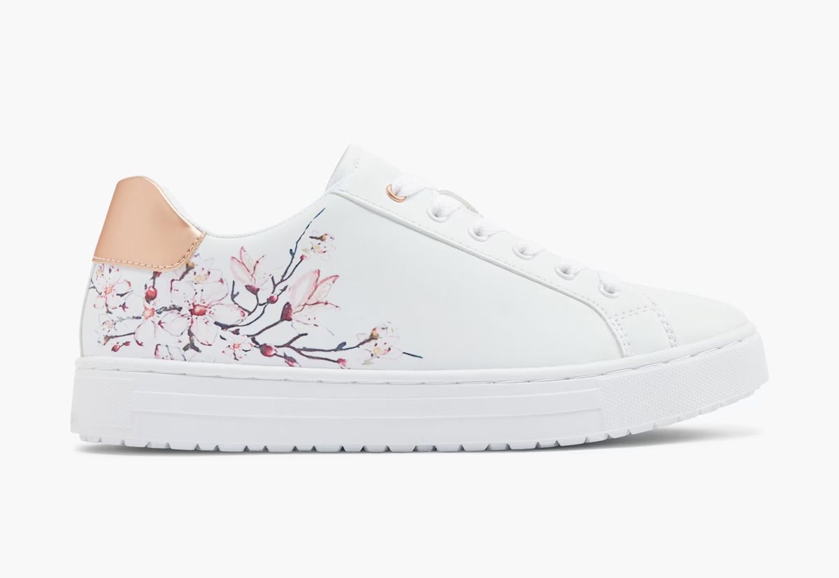 Graceland (Deichmann), 24,99 eura