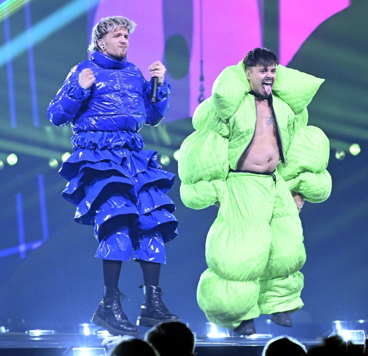 Baby Lasagna i Käärijä u finalu Eurosonga 2025.