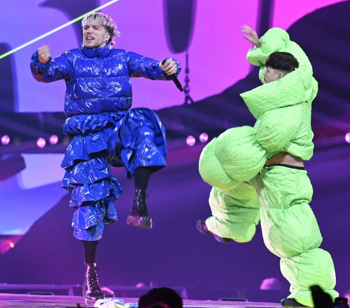 Baby Lasagna i Käärijä u finalu Eurosonga 2025.