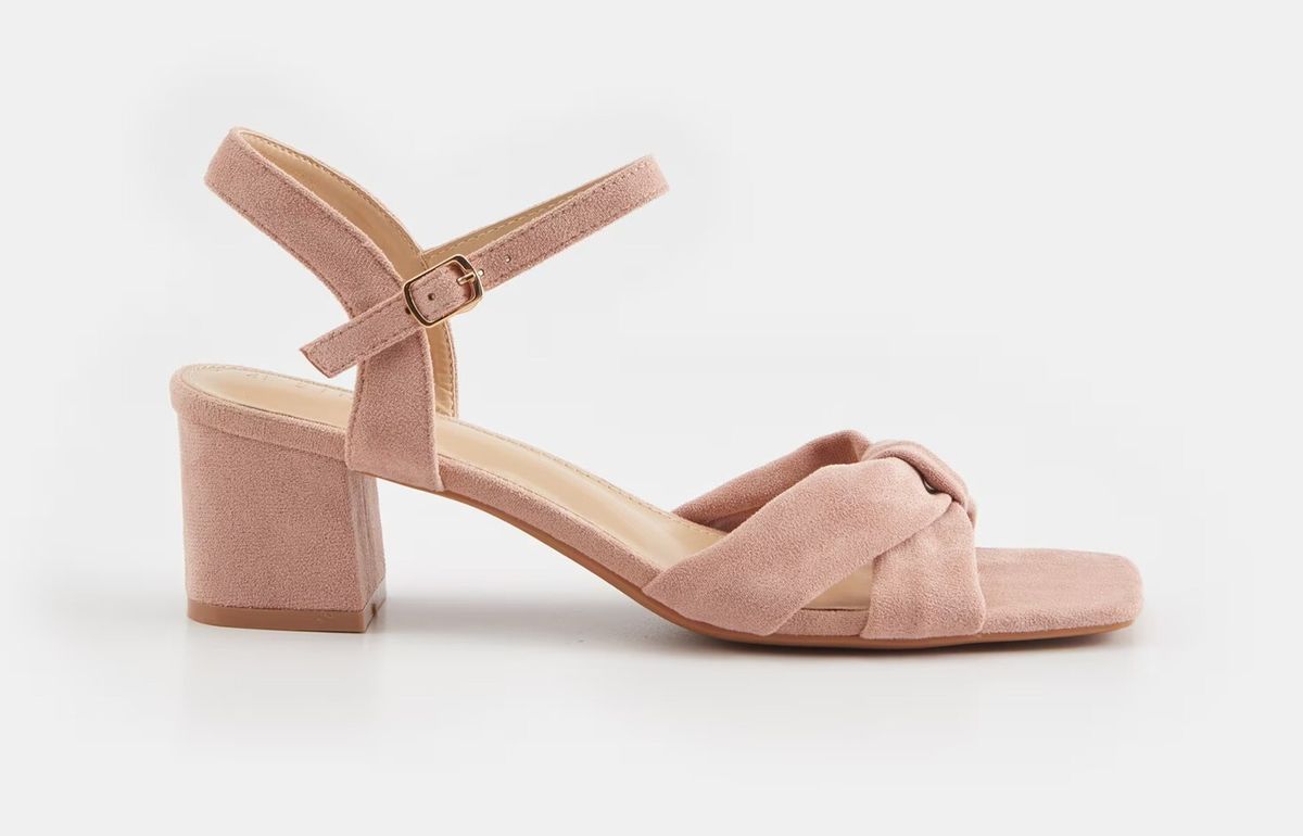 Sinsay, 17,99 eura