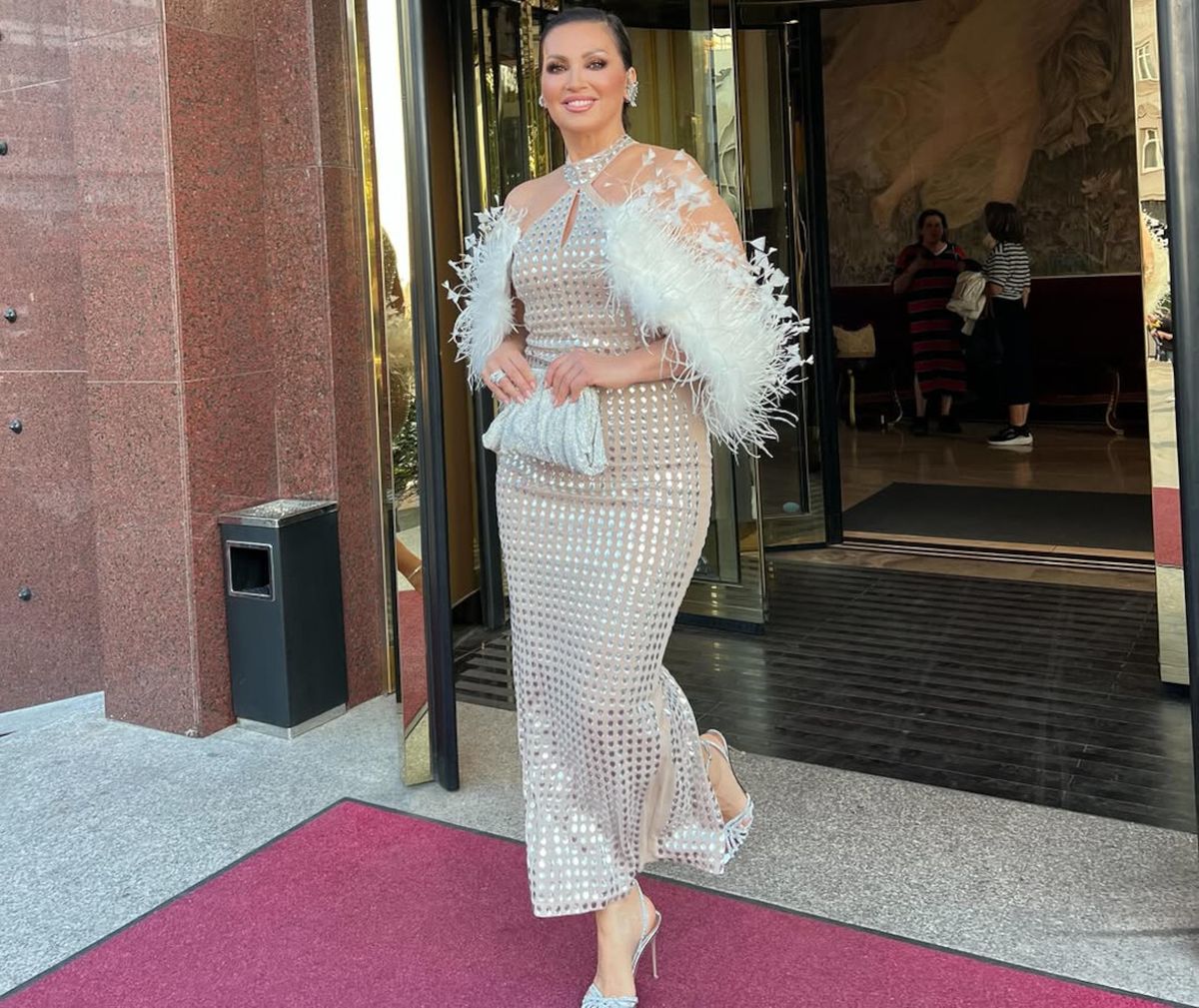 Nina Badrić u glamuroznom izdanju na dodjeli nagrada radija Naxi