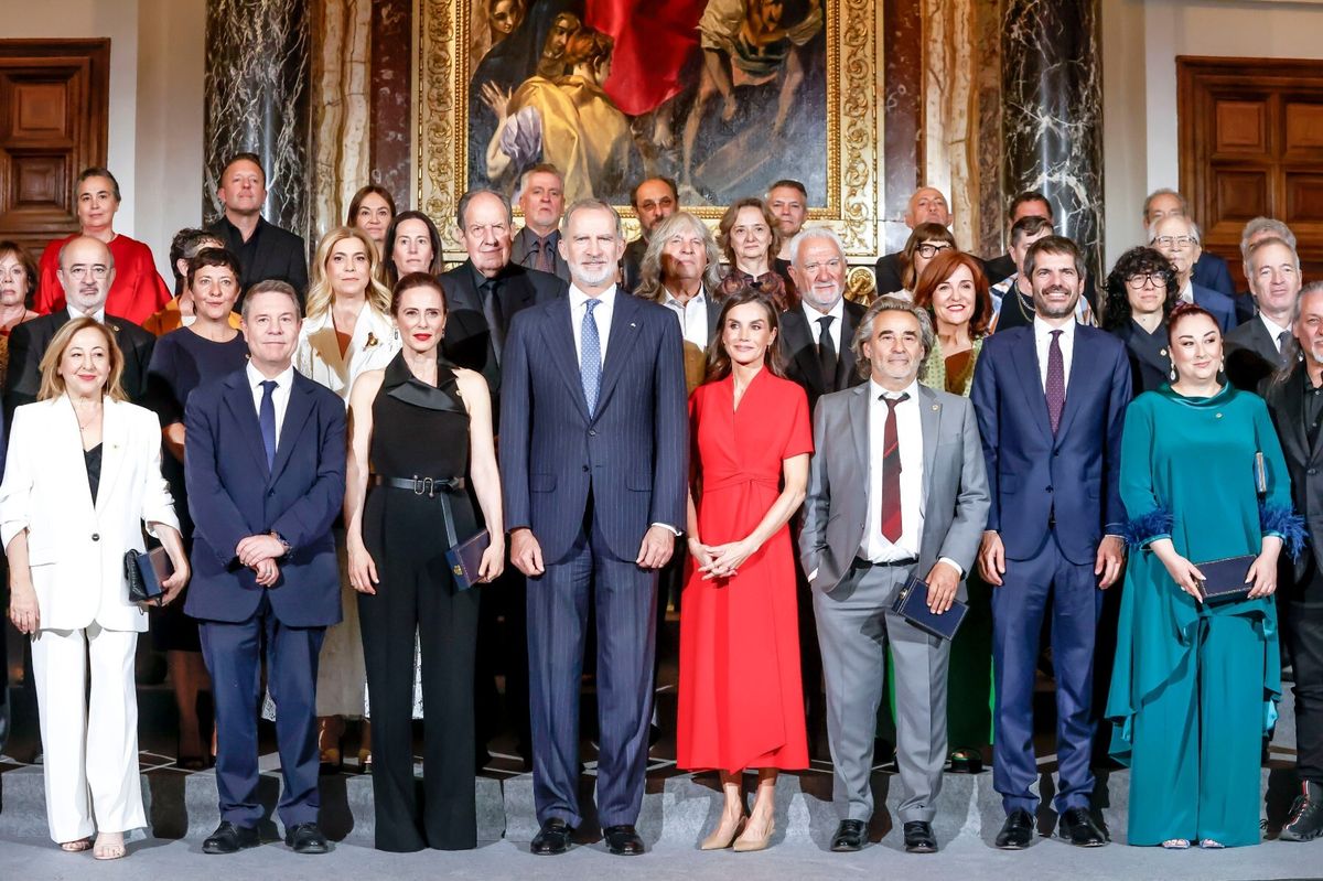 Kraljica Letizia u crvenoj haljini