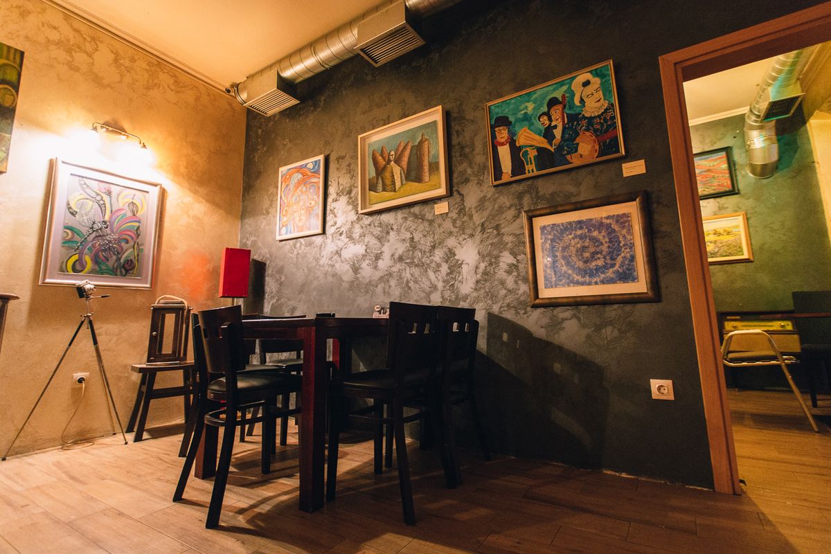 Victory Art Caffe - 1