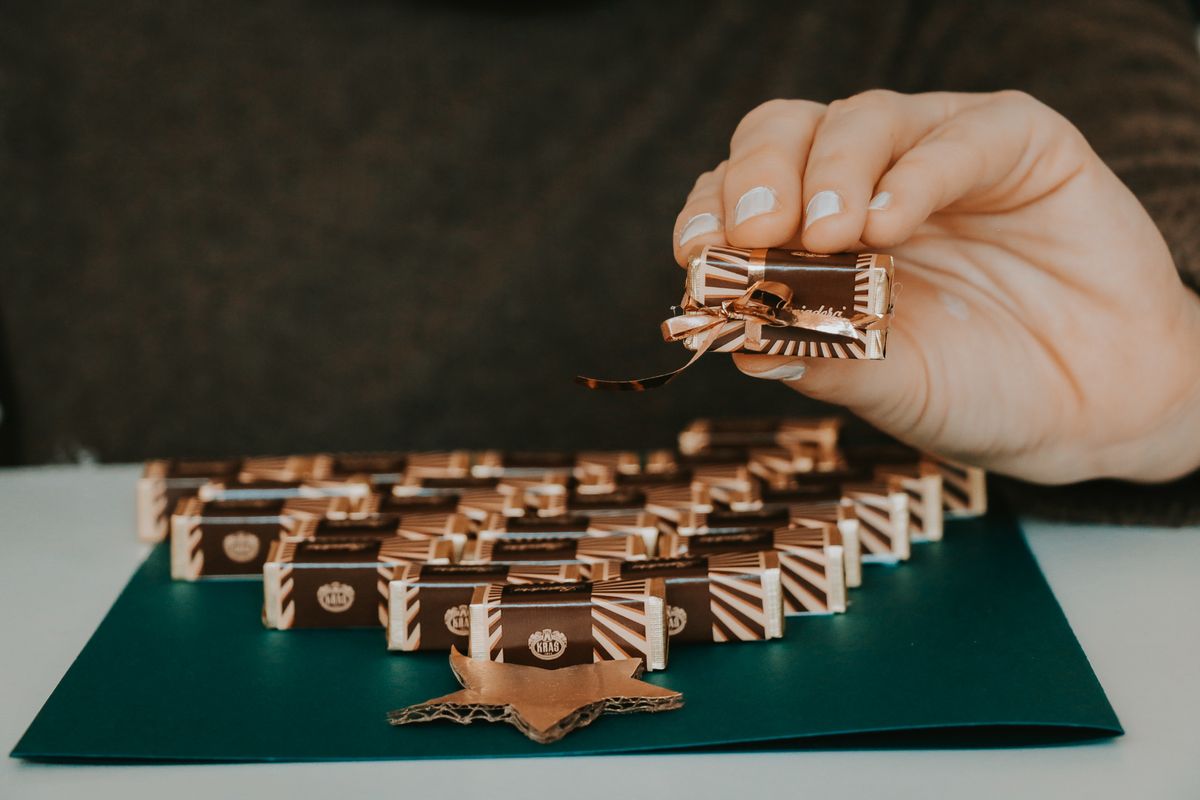 Slatka čestitka od omiljenih pralina - 29