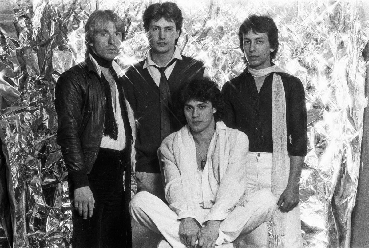 Vlado Kalember s grupom Srebrna krila