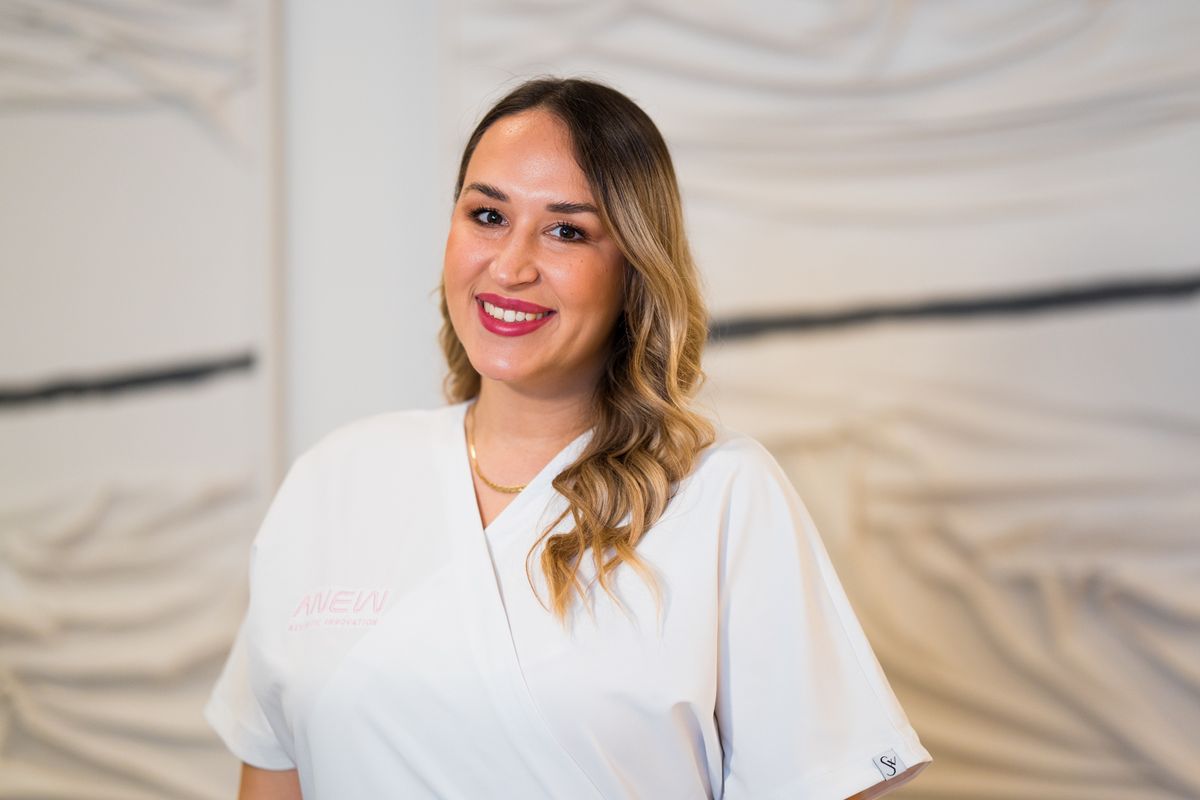 Dr. Nina Mičić, specijalizantica plastične kirurgije i Medical Director u tvrtki Anew