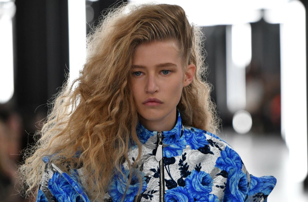 Kovrče na reviji modne kuće Louis Vuitton