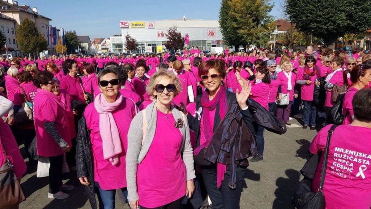 Podršku joj pružaju i prijateljice (Foto: Privatni album)