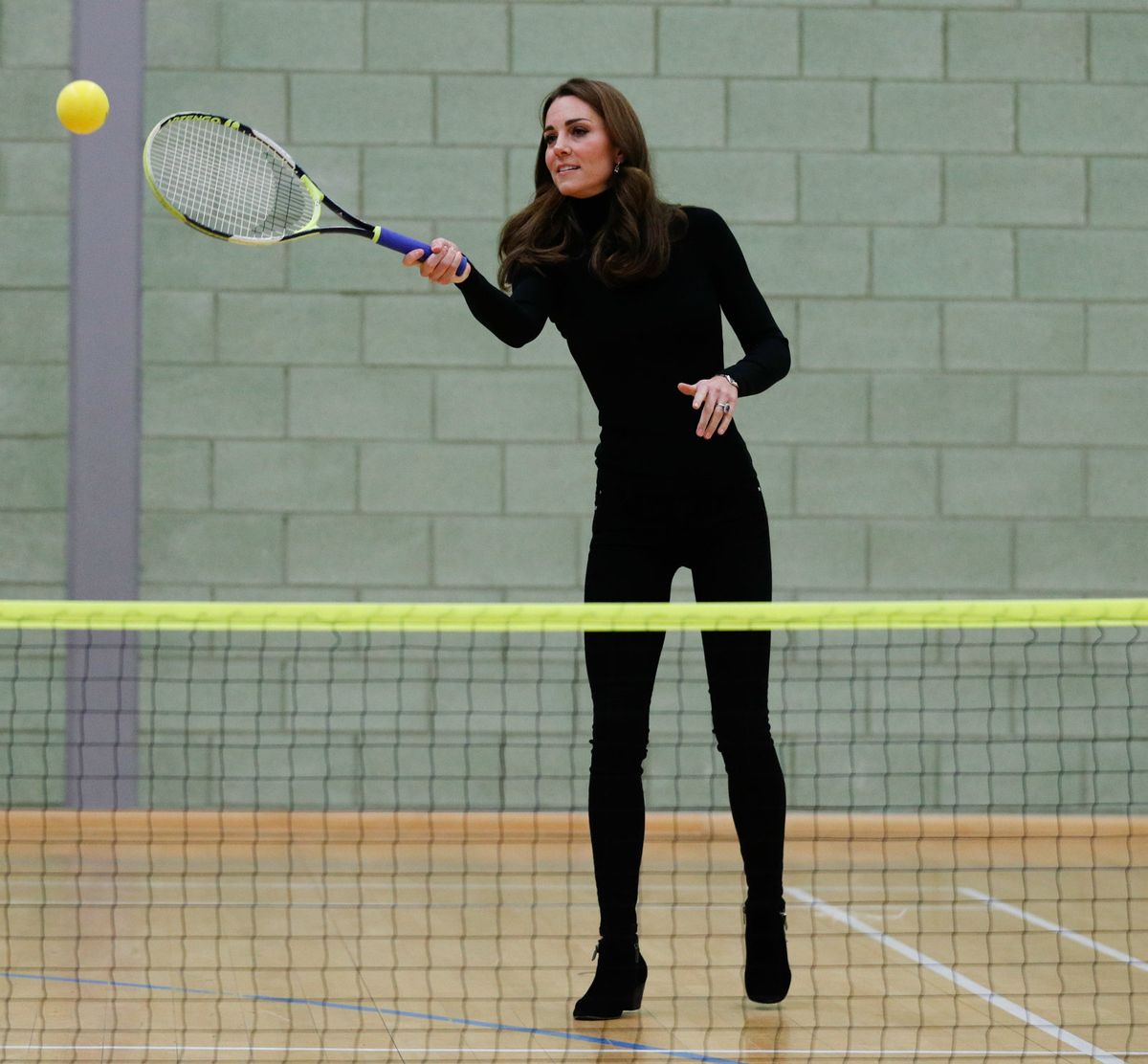 Vojvotkinja u crnom od glave do pete