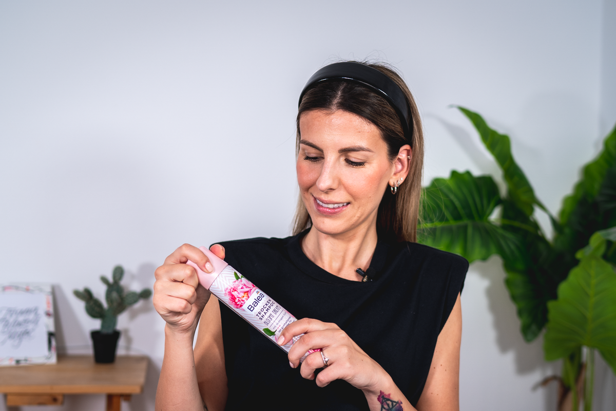 Šampon za suho pranje odići će kosu od tjemena i stvoriti privid čiste kose