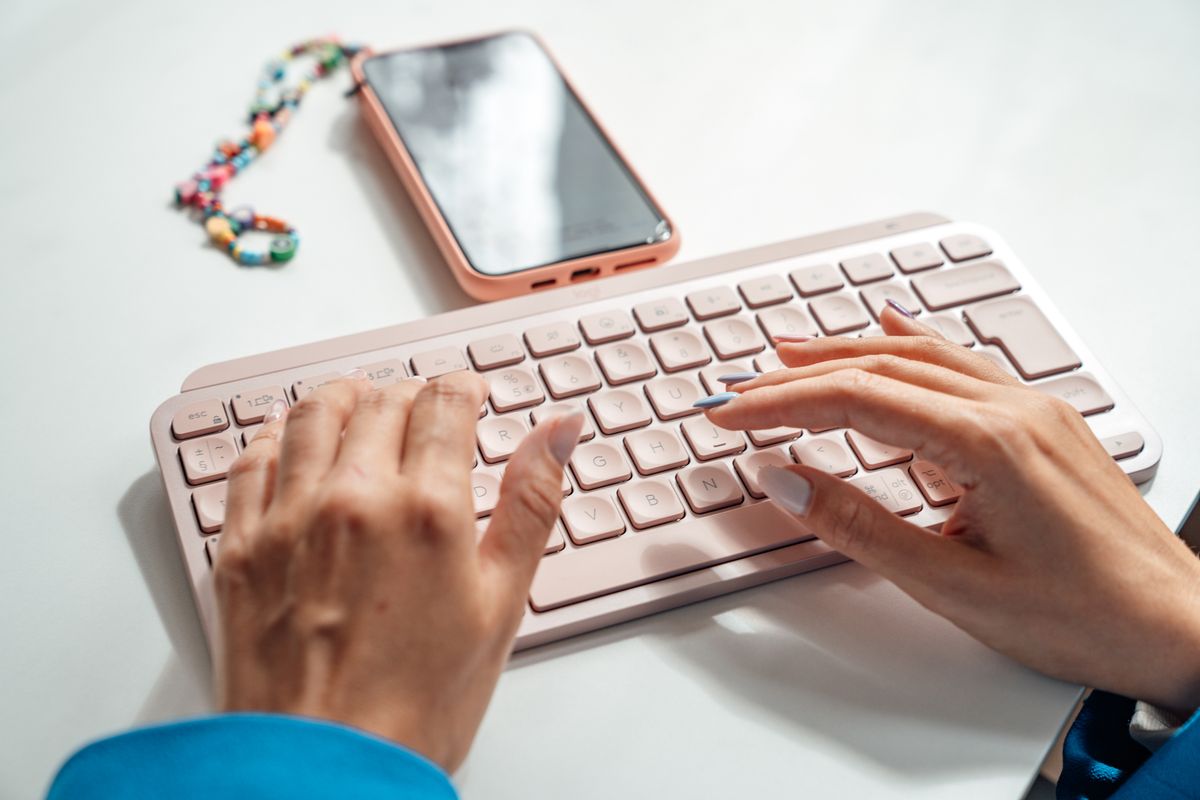 Logitech MX Keys Mini tipkovnica tiha je i intuitivna