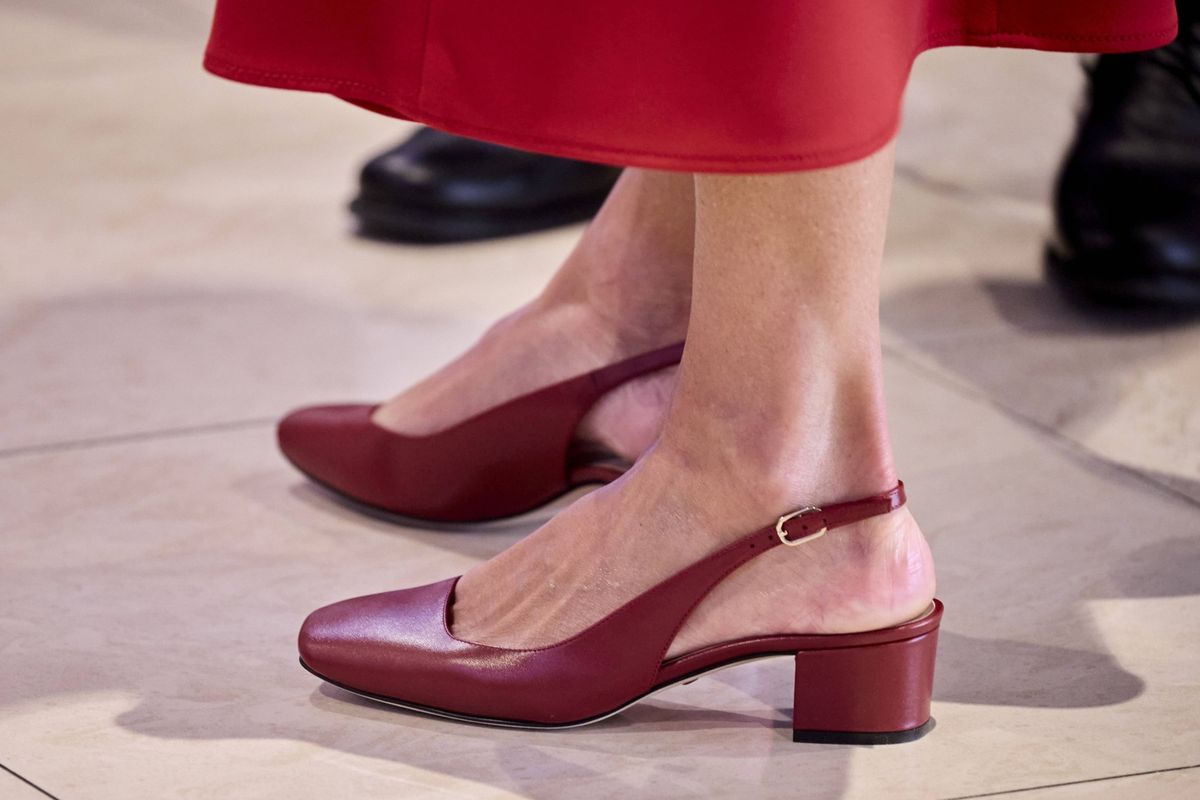 Crvene slingback cipele kraljice Letizije