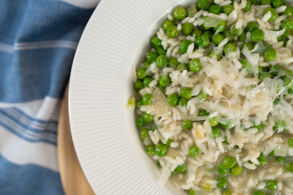 Kremasti rižoto s graškom i parmezanom