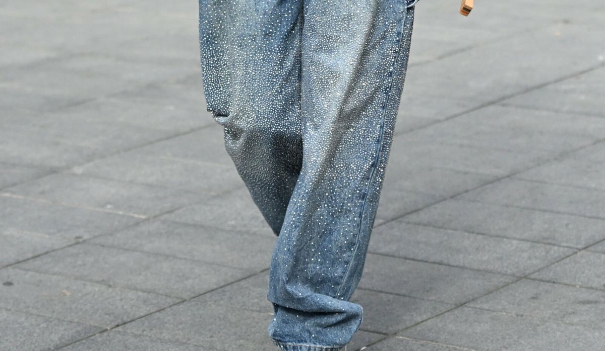 Anica Kovač na zagrebačkoj špici u trapericama sa svjetlucavim detaljima 2025. - 3