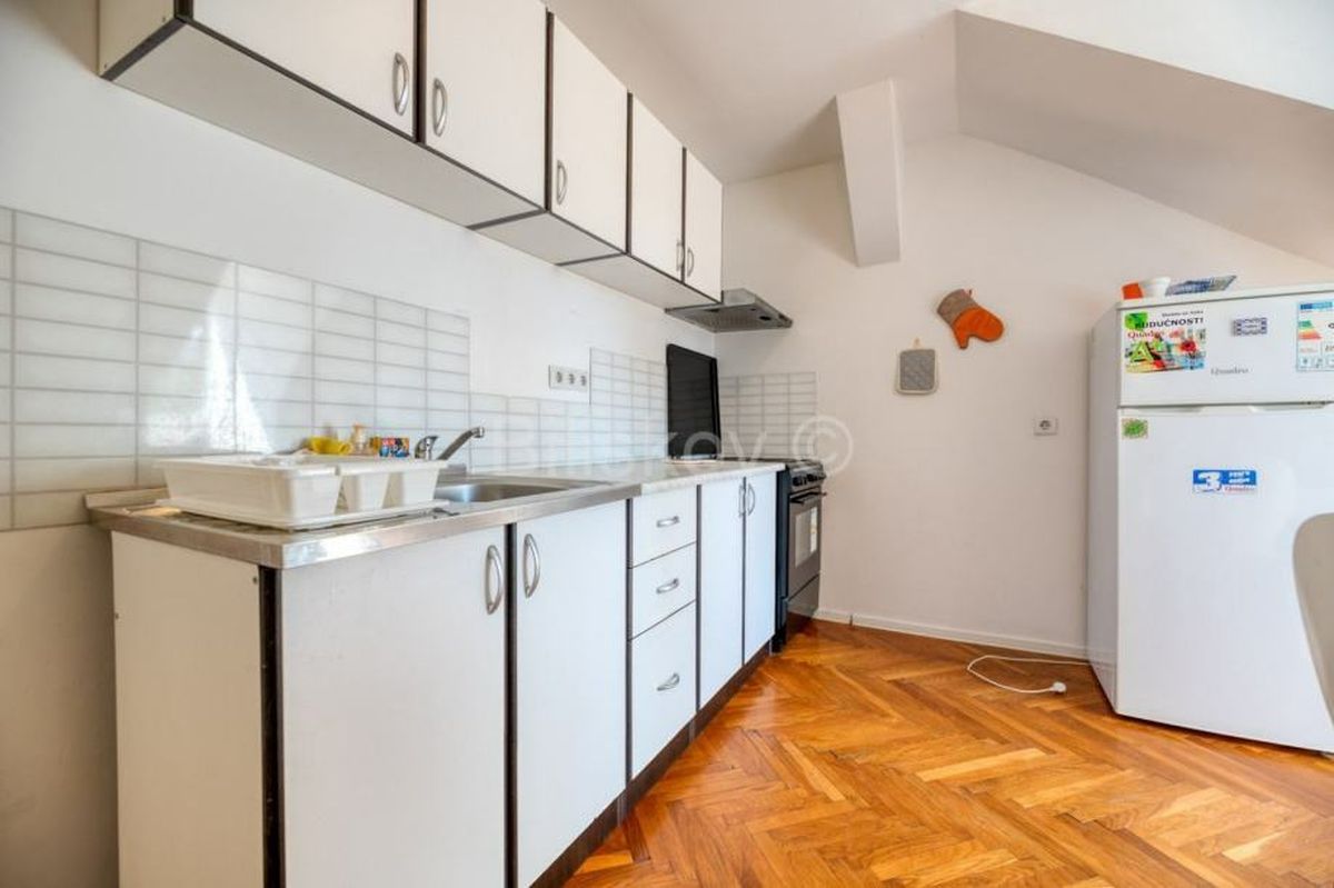 Ovako je kuhinja izgledala prije renovacije