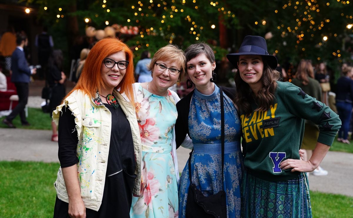 Melita Samardžić, Grozdana Kudelić i Rebeka Štimac sa svojom mentoricom Miom Kovačić