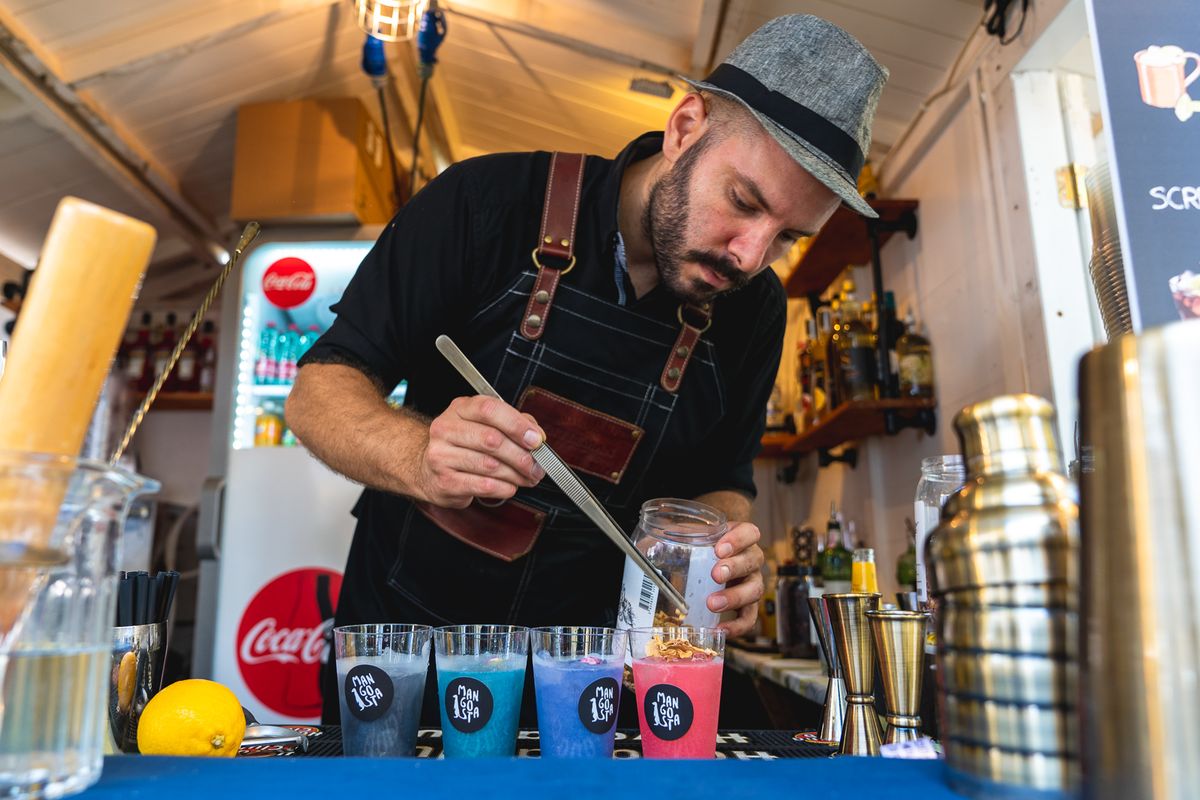 Za glitter koktele zadužen je bar Mangosta