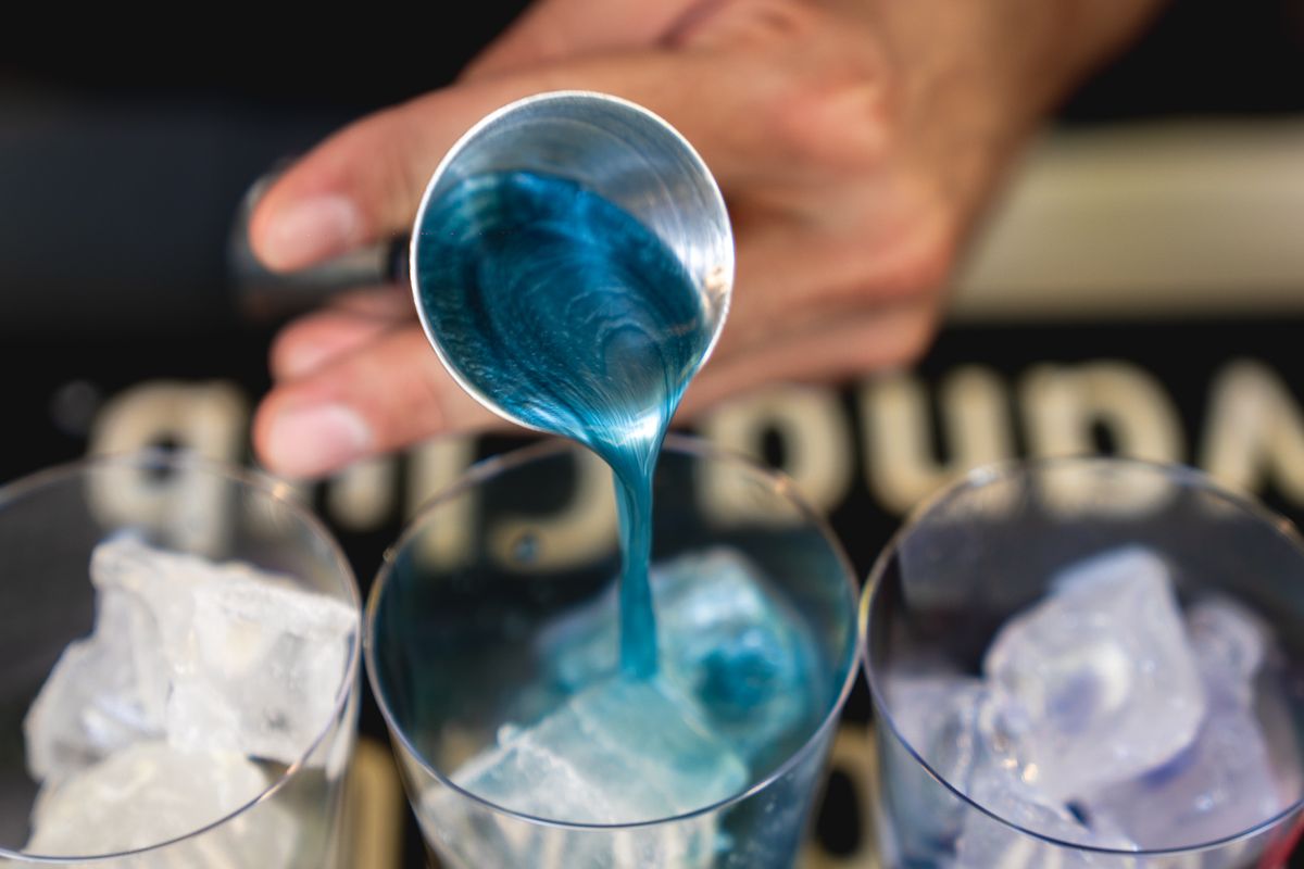 Glitter kokteli bara Mangosta