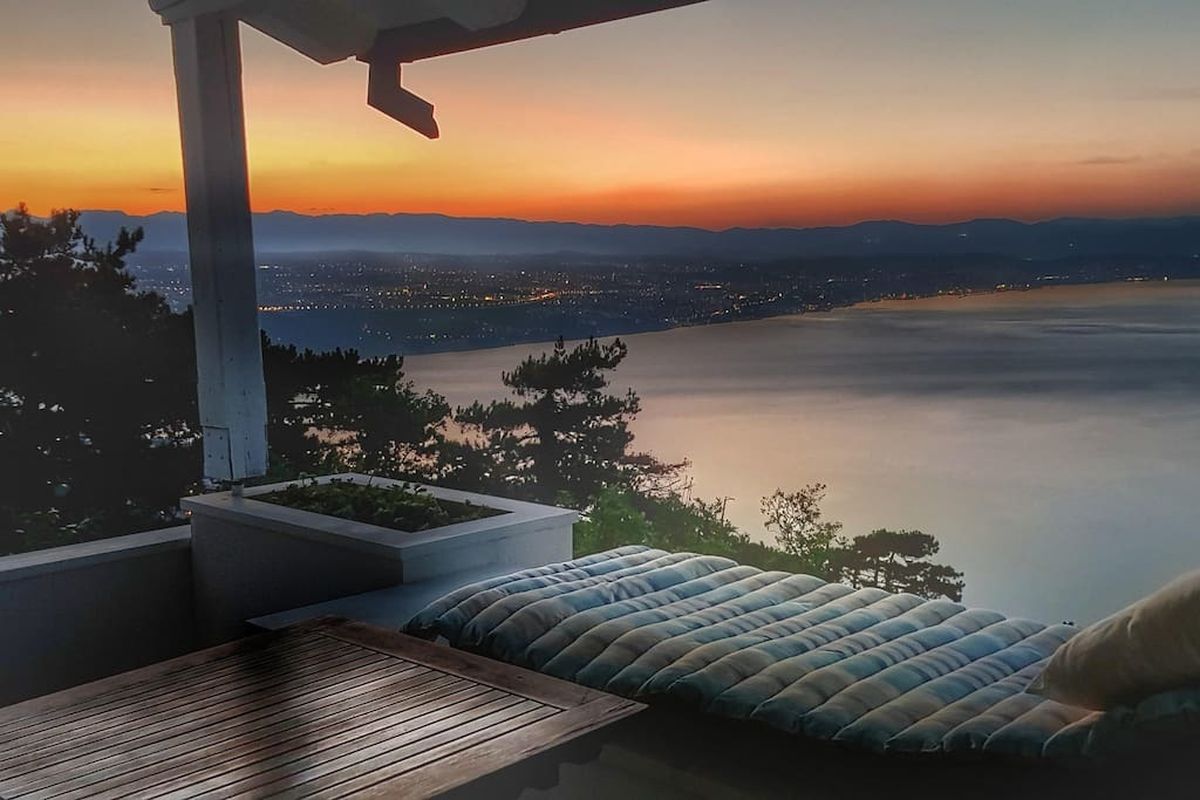 Terase u okolici Rijeke na Airbnb-u - 11