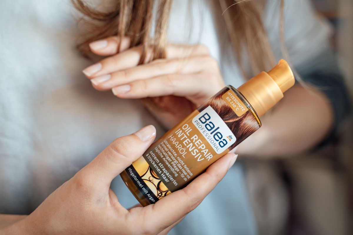 Balea Professional Oil Repair uljem za oštećenu i suhu kosu