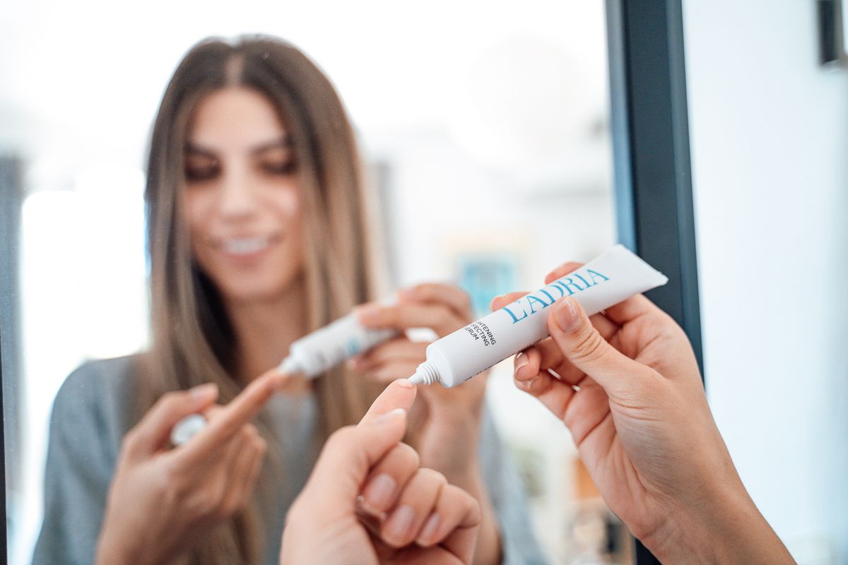 L'ADRIA Brightening perfecting serum