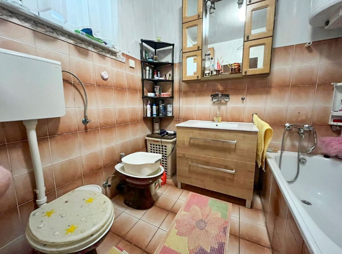 Policajka Sanja iz Slavonskog Broda napravila je makeover kupaonice za svega 80 eura - 3