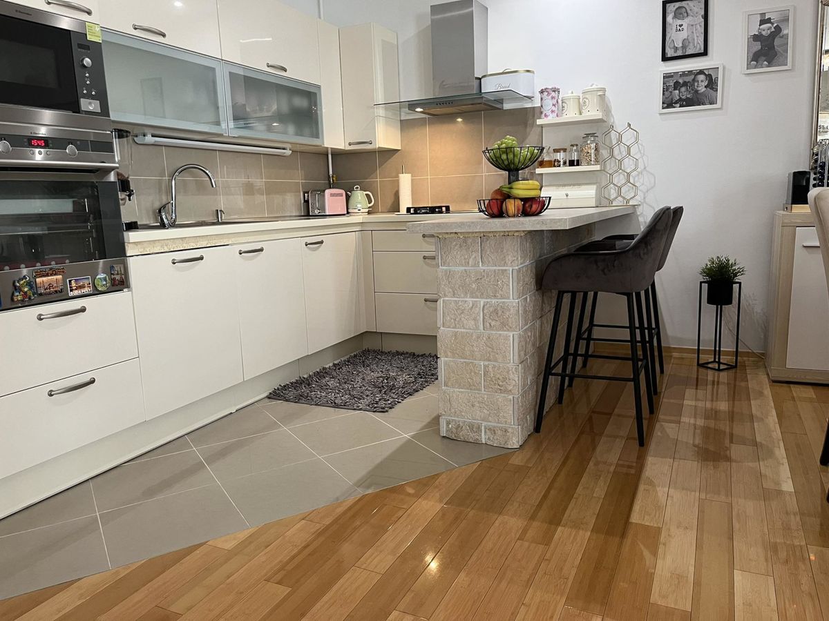 Stan u Španskom s glamuroznom kupaonicom - 8