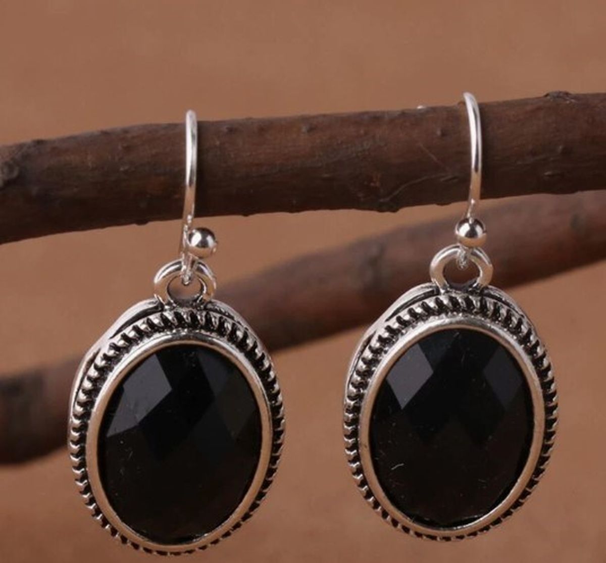 Naušnice okrugle crne