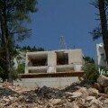 Zbog bazena posjekao dio šume - 2