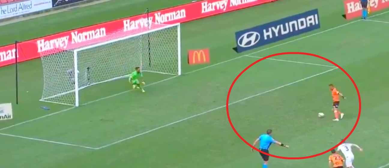 Eric Bautheac zabio gol o kojem priča nogometni svijet (Screenshot)