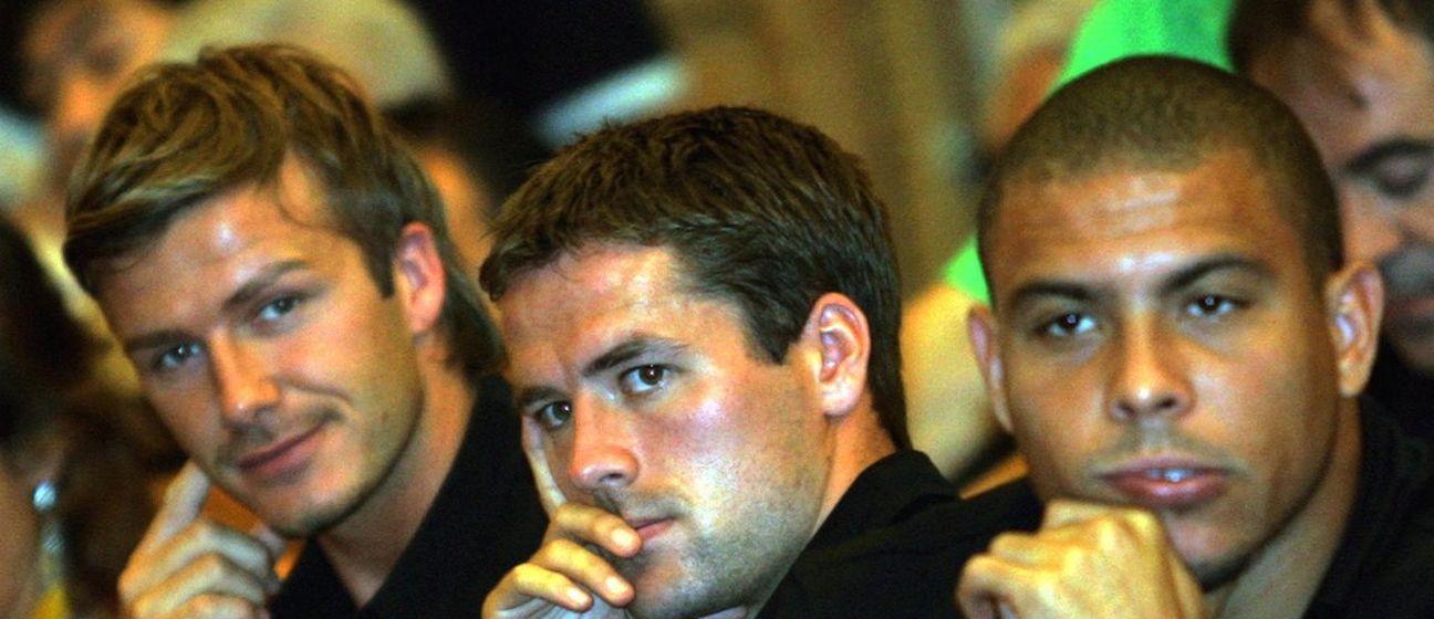 Micheal Owen (u sredini)