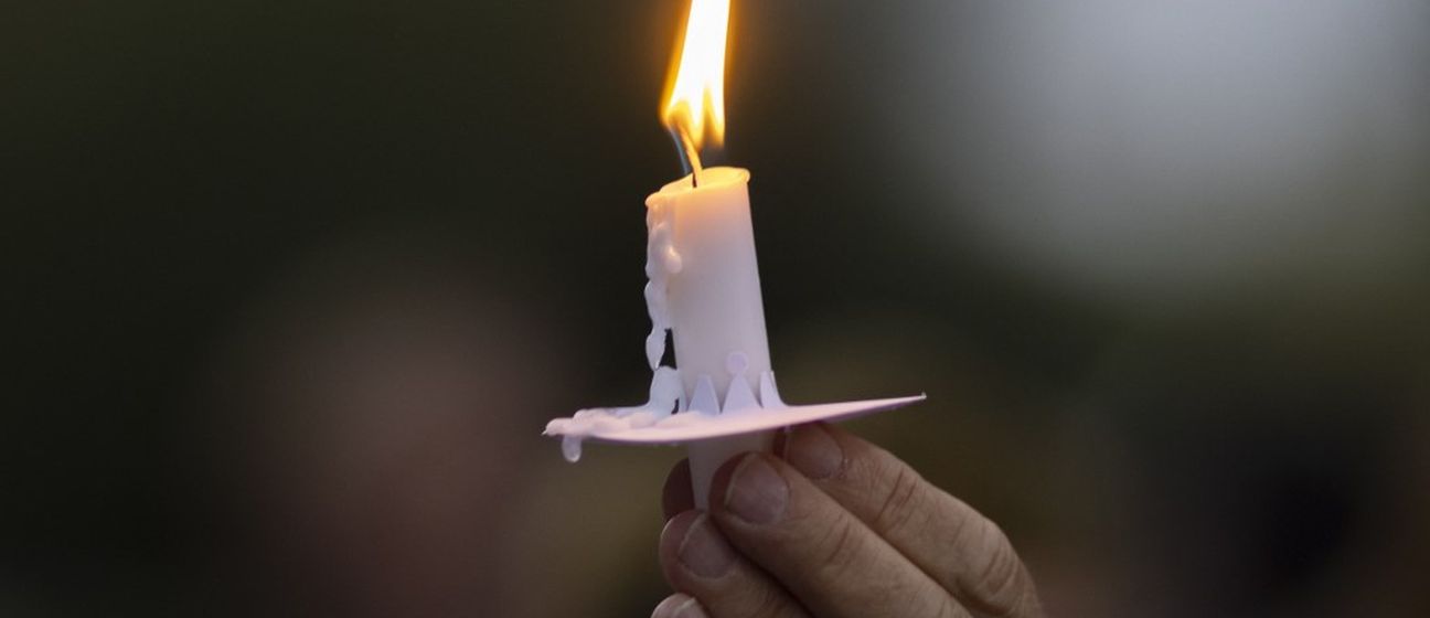 Upaljena svijeća, ilustracija