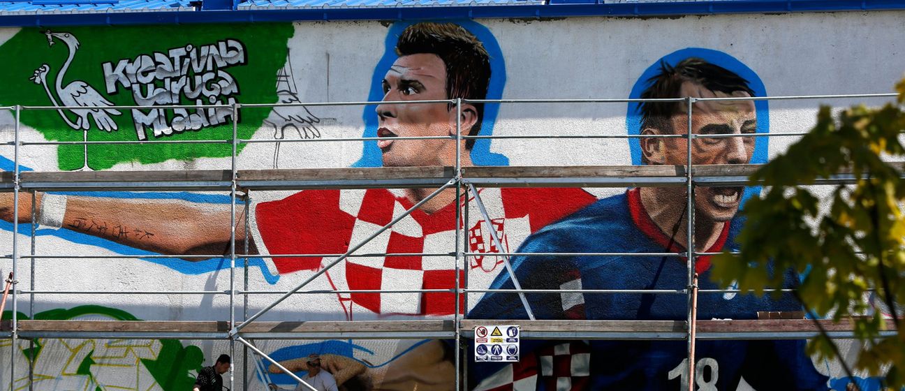 Mario Mandžukić i Ivica Olić