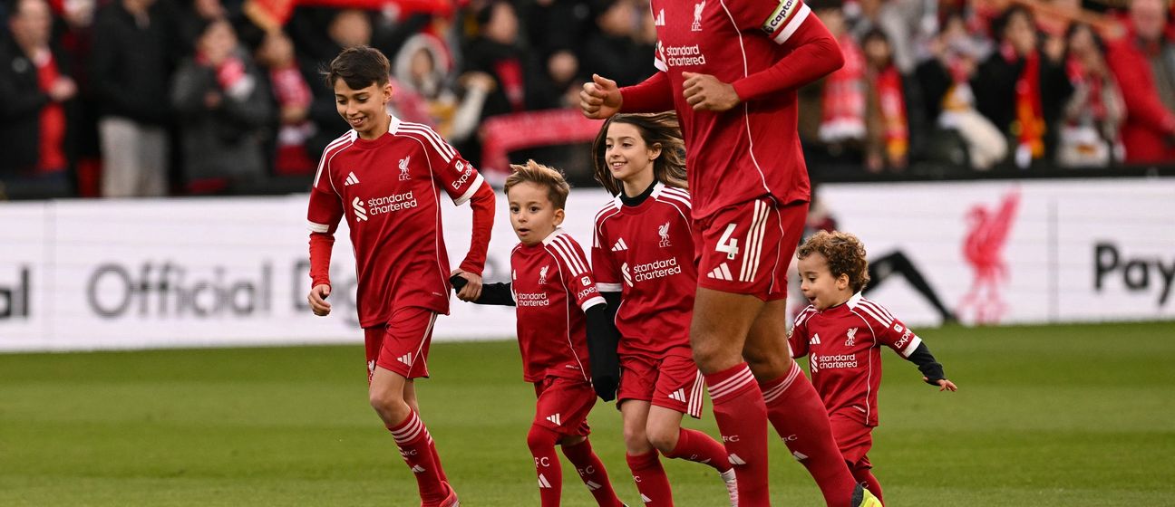 Jotini sinovi i bratići prije utakmice