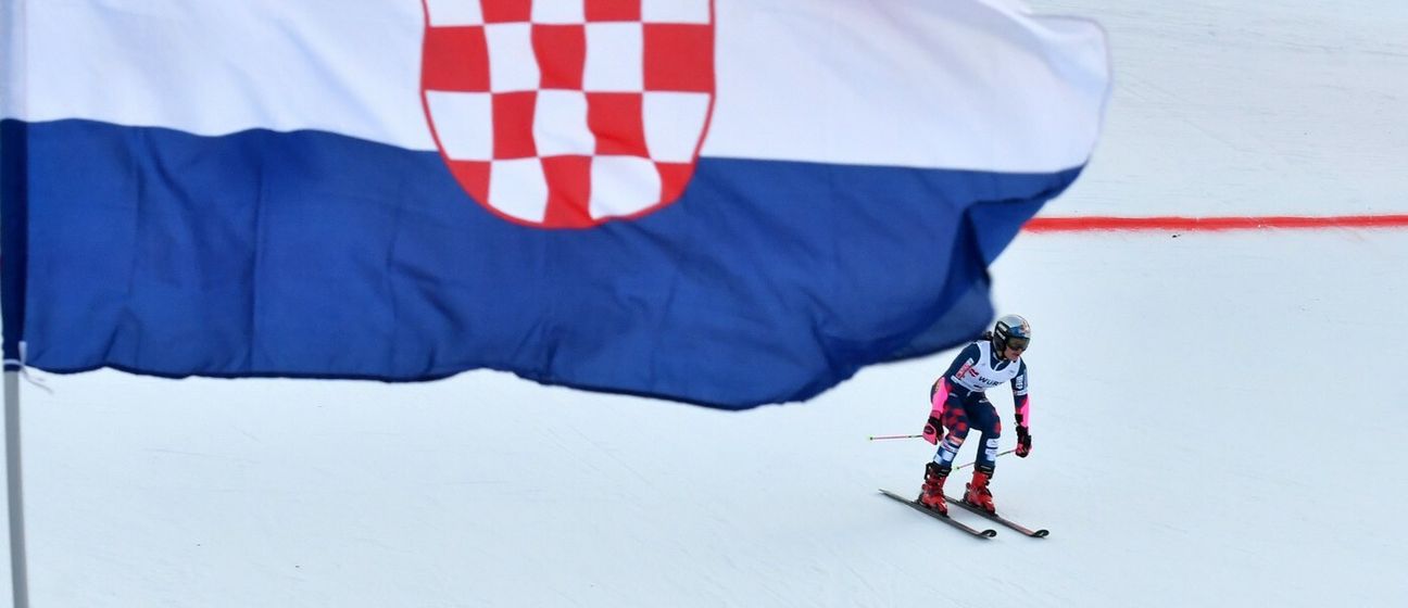 Hrvatska zastava na skijanju (ilustracija)