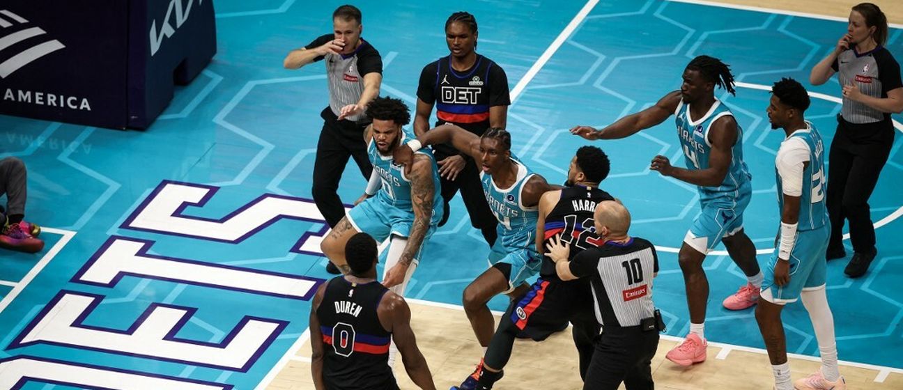 Tučnjava na Charlotte - Detroit