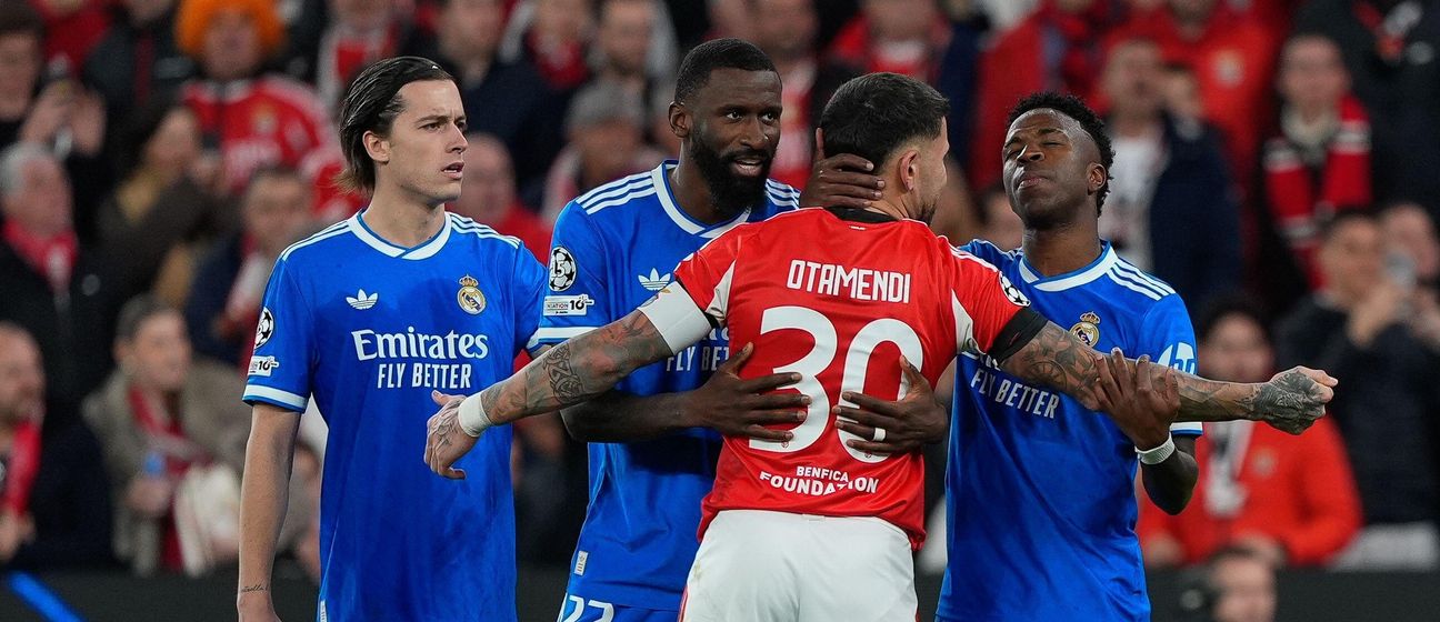 Nicolas Otamendi i Vinicius Jr.