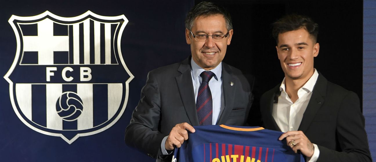 Philippe Coutinho i Josep Maria Bartomeu (Foto: AFP)