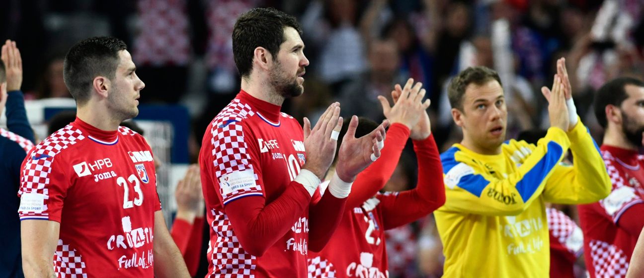 Jakov Gojun (u sredini)