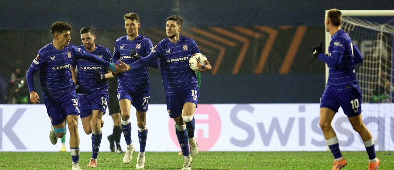 Niko Galešić slavi gol Dinama