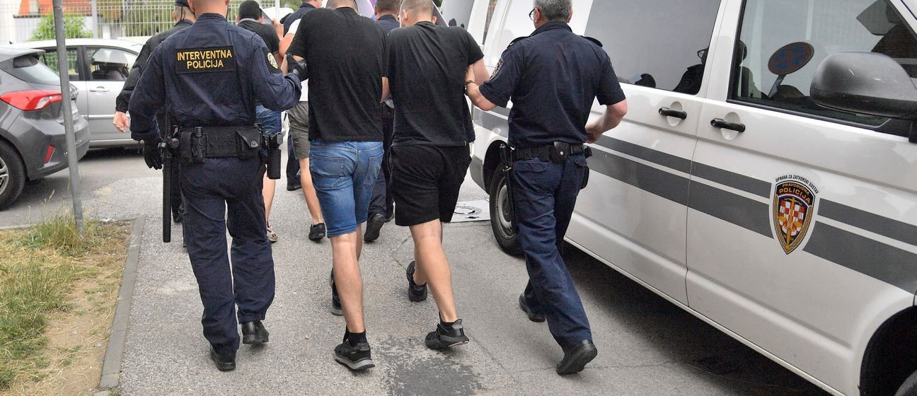 Privedeni navijači Hajduka - ilustracija