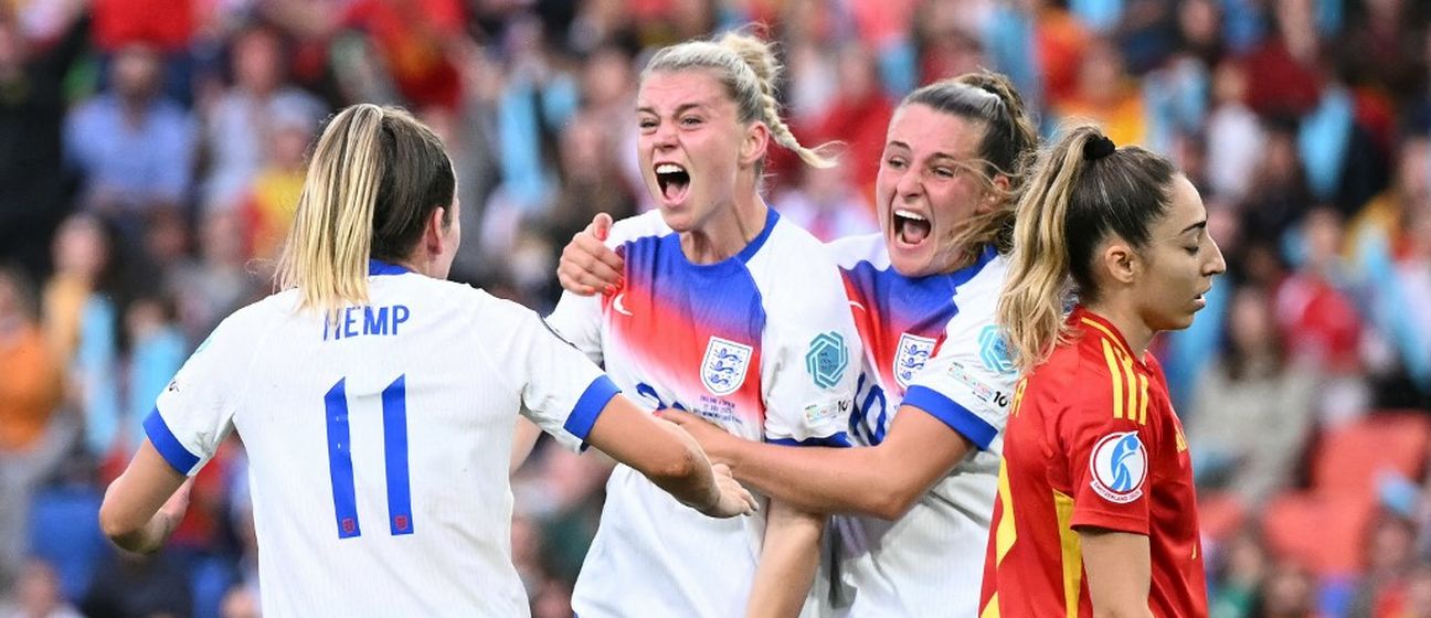 Slavlje engleskih nogometašica